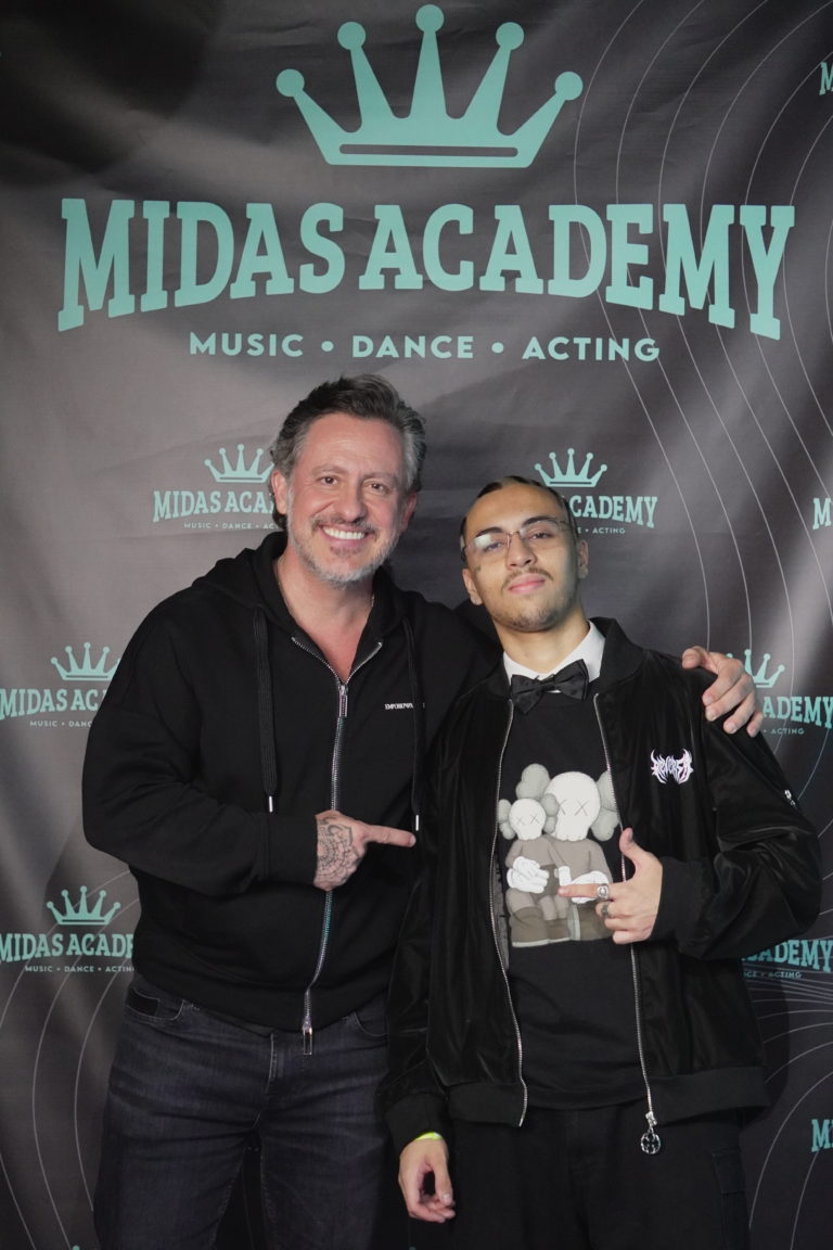 Festa de Fim de Ano da Midas Academy Celebra os Talentos do Amanhã Sob o Comando de Rick Bonadio