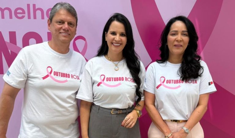 Tarcísio chama Leticia Aguiar de “embaixadora do Vale” e primeira-dama declara apoio à deputada